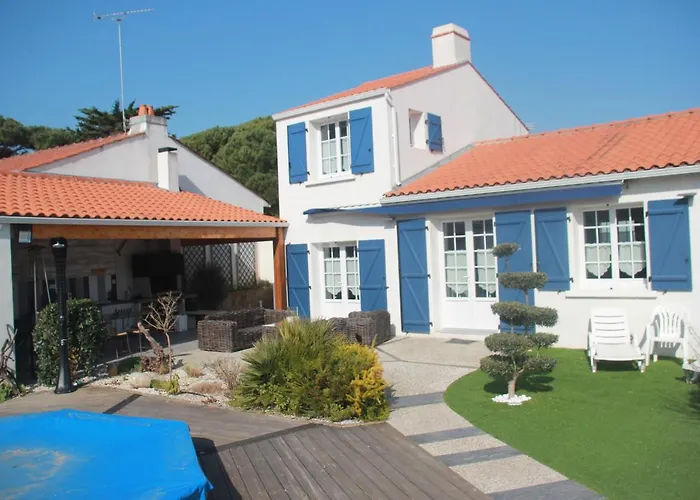 Couette-café Karabi 3*